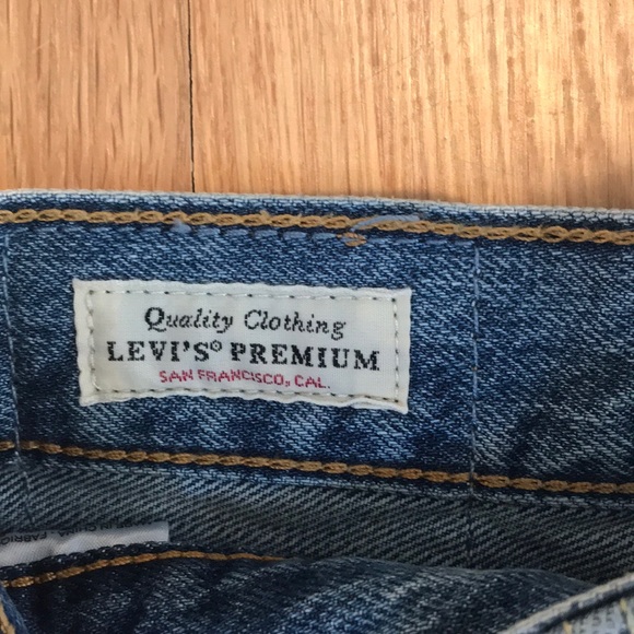 LEVIS !!! - Picture 3 of 5